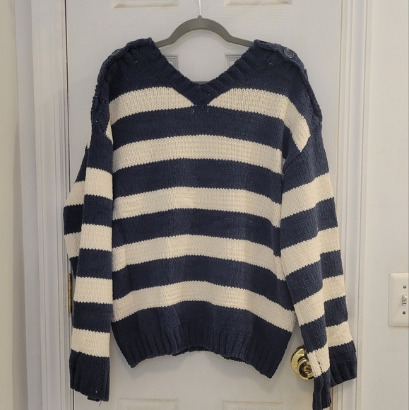POL NWOT Striped Sweater Medium - Picture 3 of 8